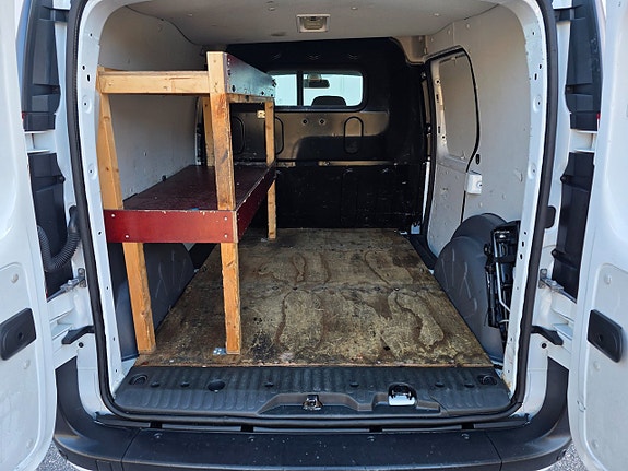 Renault Kangoo Express 13 of 16