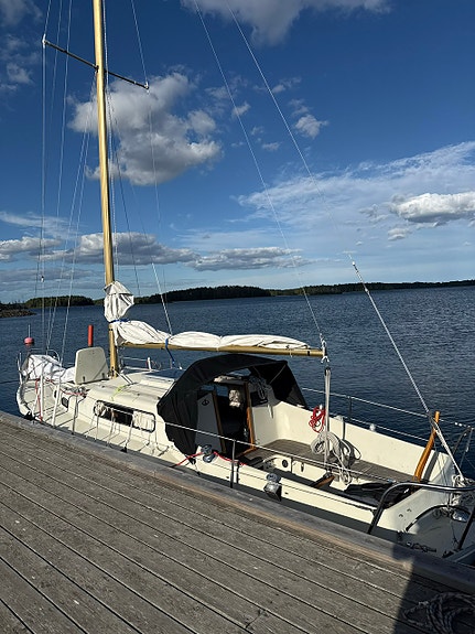 Toppfint skick! Albin Vega med Tohatsu 9.8 hk, båtvagn & nytt 2026 6 of 8