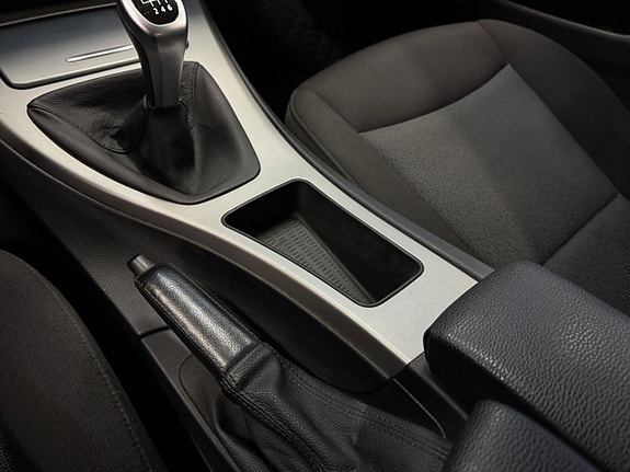 BMW 318i 16 of 22