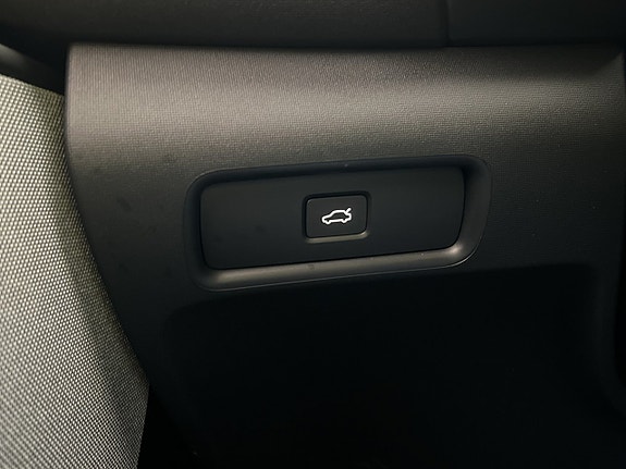 Polestar 2 19 of 30
