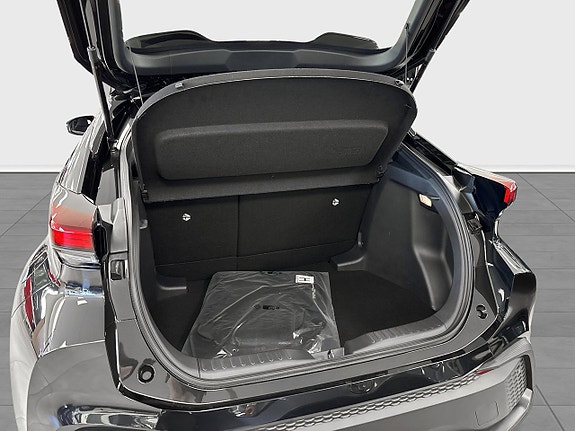 Toyota C-HR 7 of 13