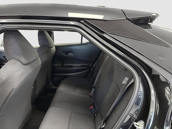 Toyota C-HR 12 of 13