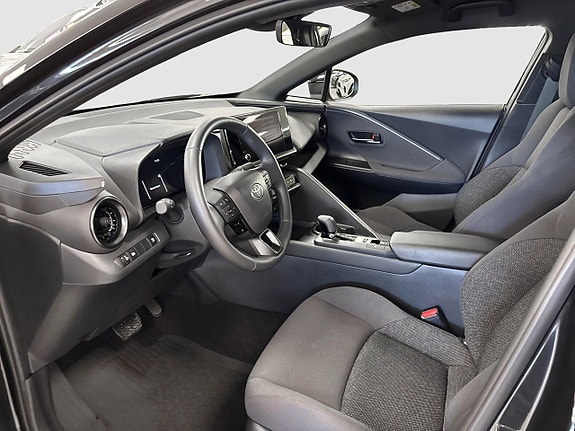 Toyota C-HR 9 of 13