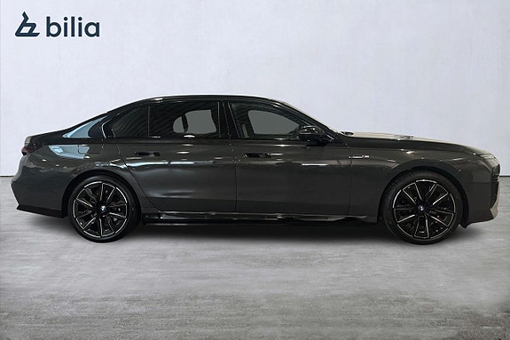 BMW 750e 13 of 18