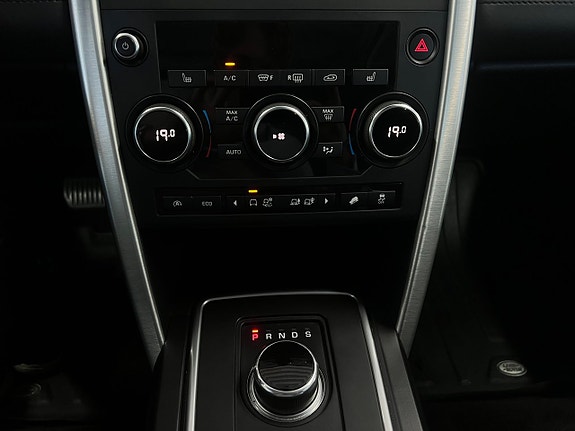 Land Rover Discovery Sport 25 of 27