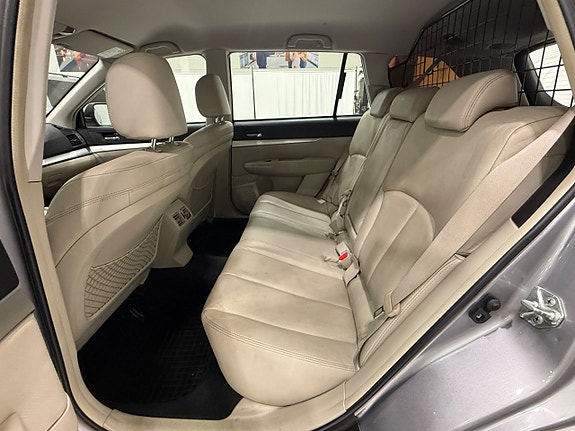 SUBARU OUTBACK 2.5 167 ch 4WD BVA LINEARTRONIC BUSINESS - ATTELAGE - 4x4 - 217650 km