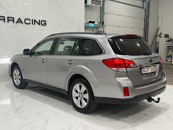 SUBARU OUTBACK 2.5 167 ch 4WD BVA LINEARTRONIC BUSINESS - ATTELAGE - 4x4 - 217650 km