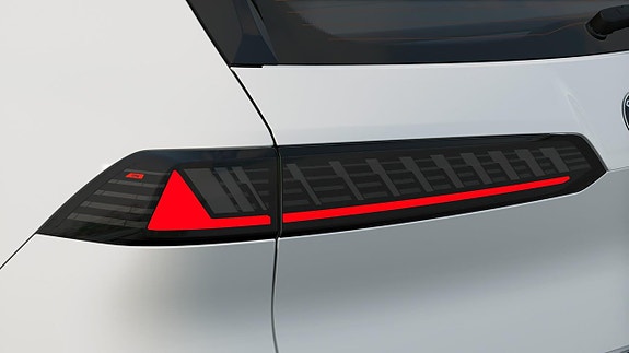 BMW iX3 8 of 13