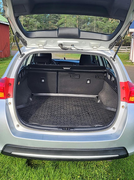 Toyota Auris 4 of 7