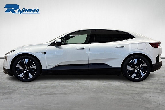 Polestar 4 4 of 27