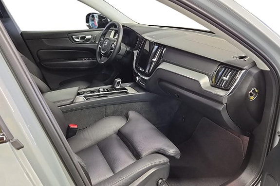 Volvo XC60 12 of 24