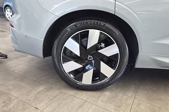 Volvo XC60 23 of 24