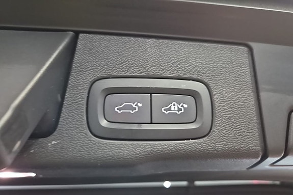 Volvo XC60 22 of 24
