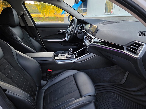 BMW 320d 11 of 24
