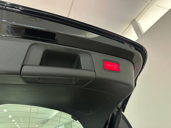Mercedes-Benz GLA 200 7 of 16