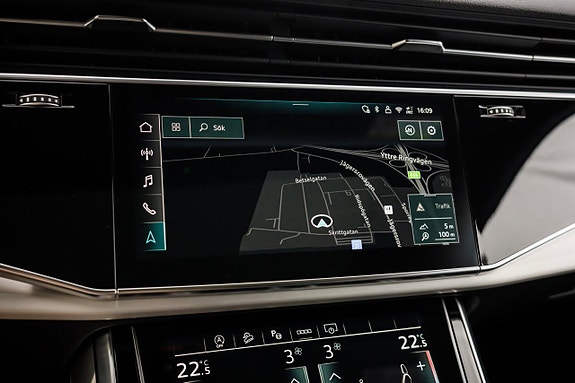 Audi SQ7 16 of 28