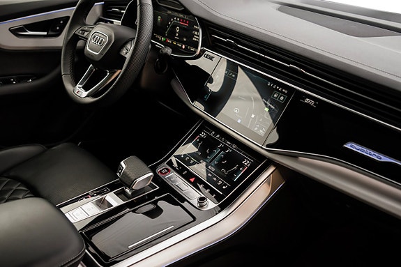 Audi SQ7 23 of 28