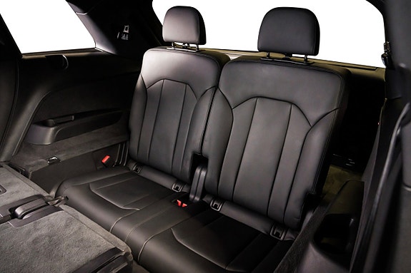 Audi SQ7 28 of 28