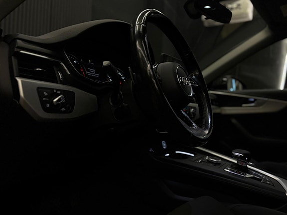 Audi A4 12 of 30