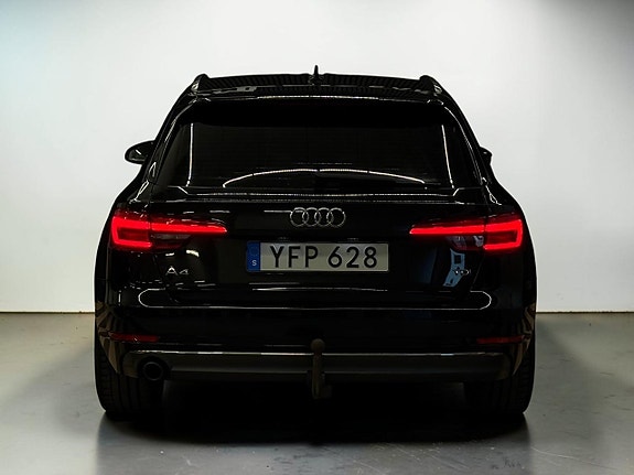 Audi A4 5 of 30