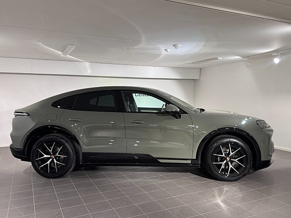 Porsche Cayenne Coupe 3 of 19
