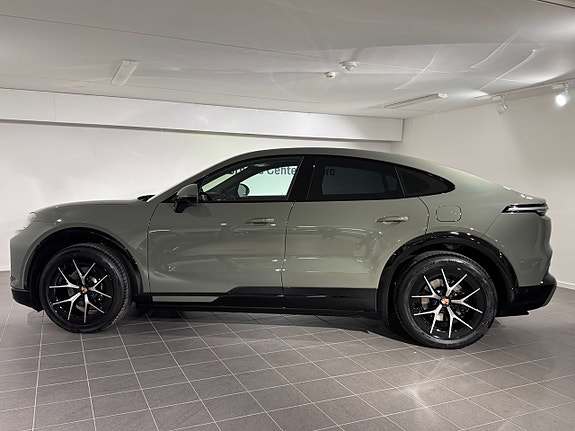 Porsche Cayenne Coupe 4 of 19
