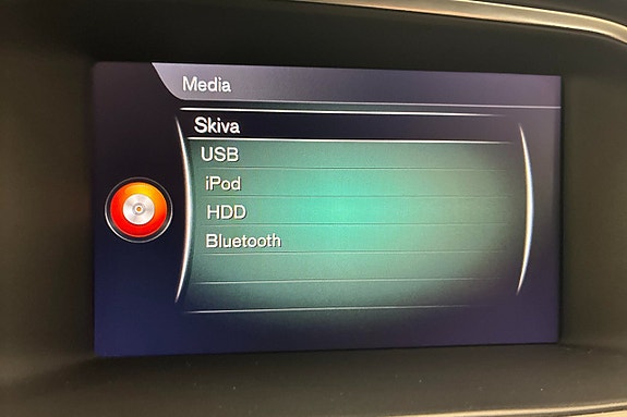 Volvo V40 Cross Country 23 of 26