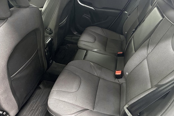 Volvo V40 Cross Country 17 of 26
