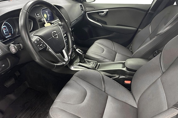 Volvo V40 Cross Country 14 of 26