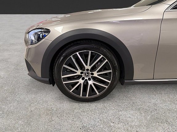 Mercedes-Benz E 220 d 17 of 18