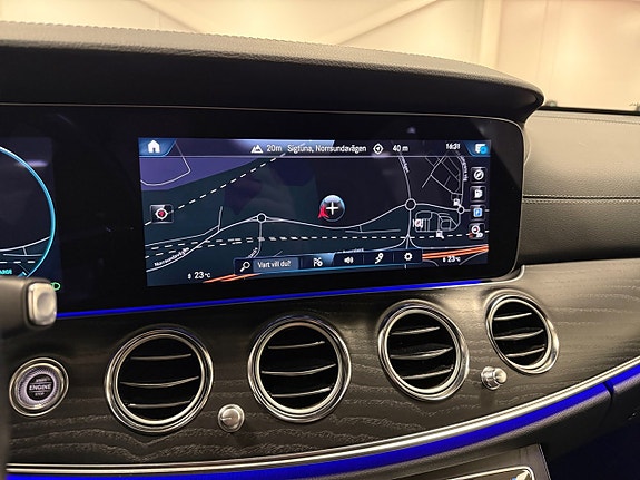 Mercedes-Benz E 220 d 15 of 18