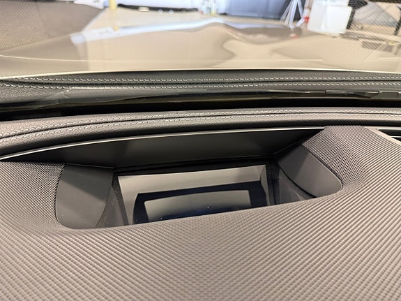 Mercedes-Benz E 220 d 16 of 18