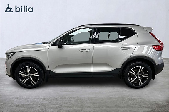 Volvo XC40 4 of 30