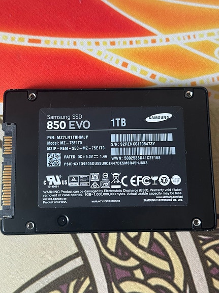 Product image 1 of 2