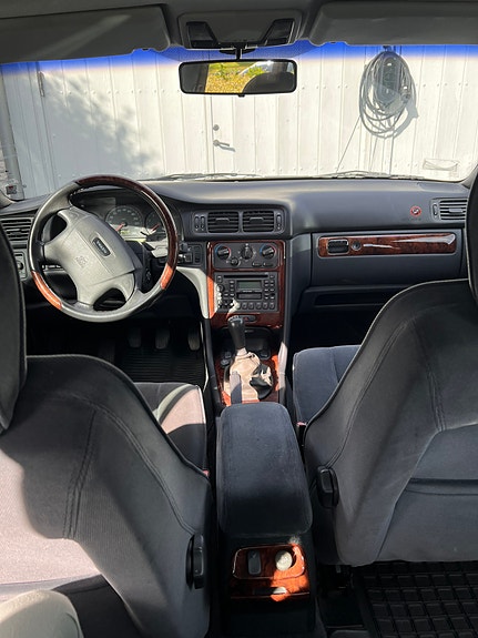 Volvo S70 3 of 4