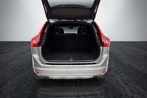 Volvo XC60 15 of 23