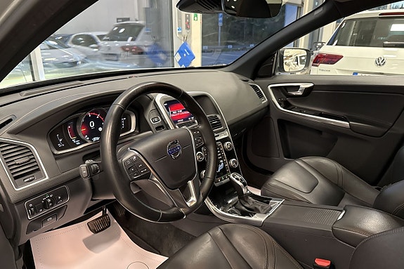 Volvo XC60 4 of 23
