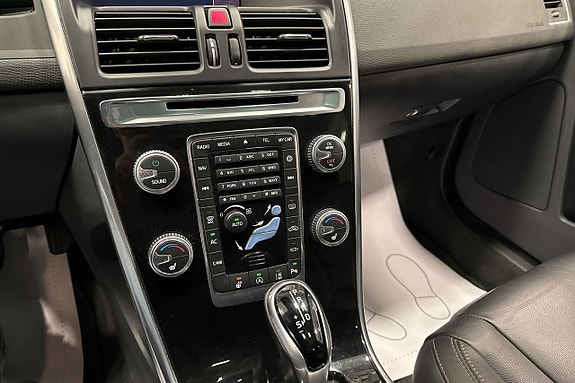 Volvo XC60 17 of 23