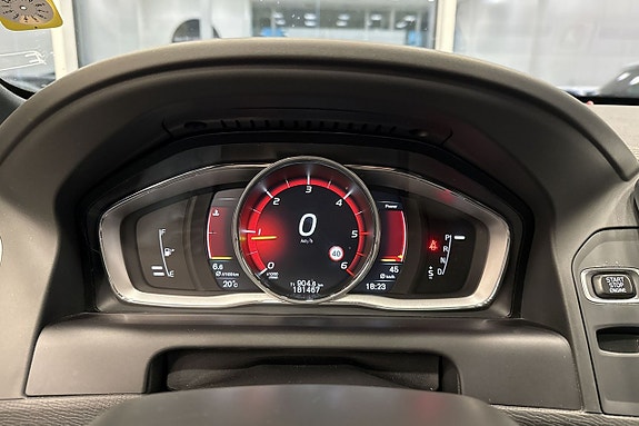 Volvo XC60 11 of 23