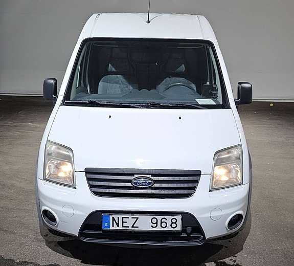 Ford Transit Connect 8 of 16