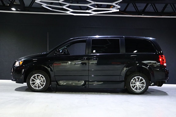 Dodge Grand Caravan 6 of 30