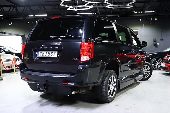 Dodge Grand Caravan 4 of 30