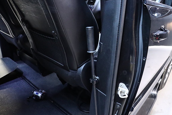 Dodge Grand Caravan 14 of 30