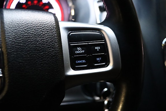 Dodge Grand Caravan 21 of 30