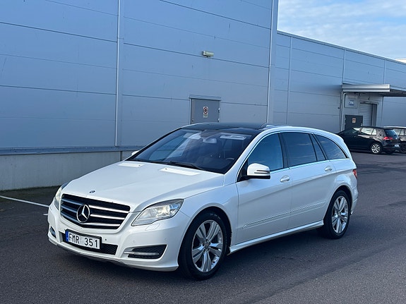 Mercedes-Benz R350 2 of 11