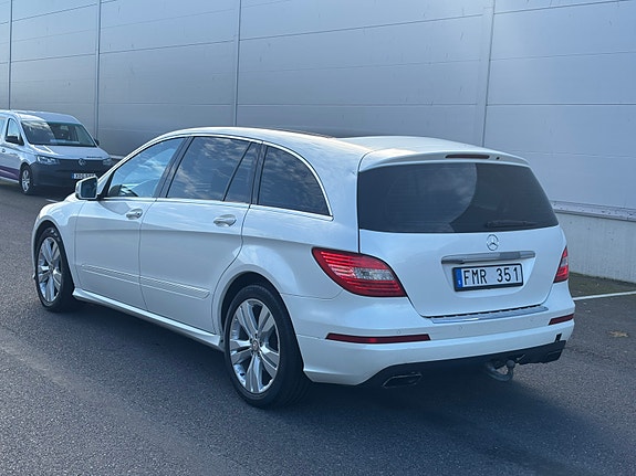 Mercedes-Benz R350 6 of 11
