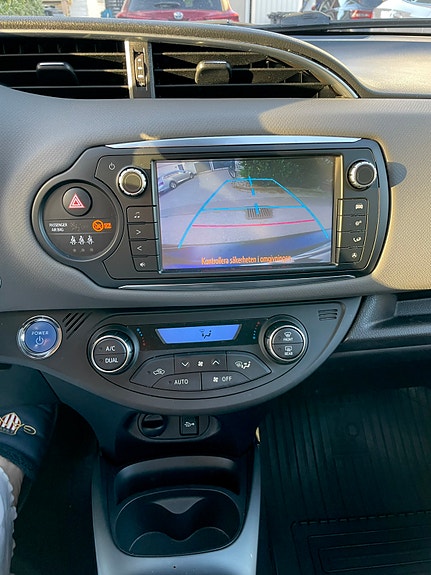 Toyota Yaris 17 of 17
