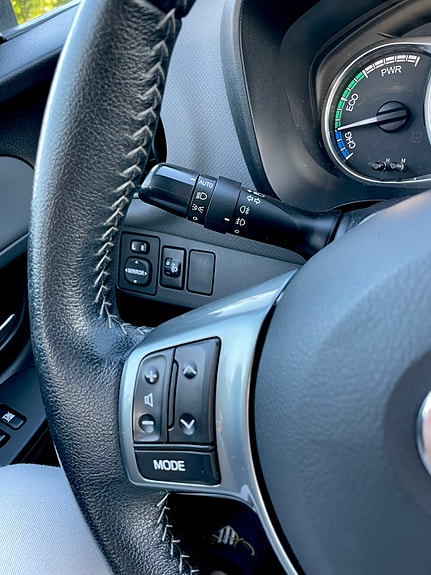 Toyota Yaris 16 of 17