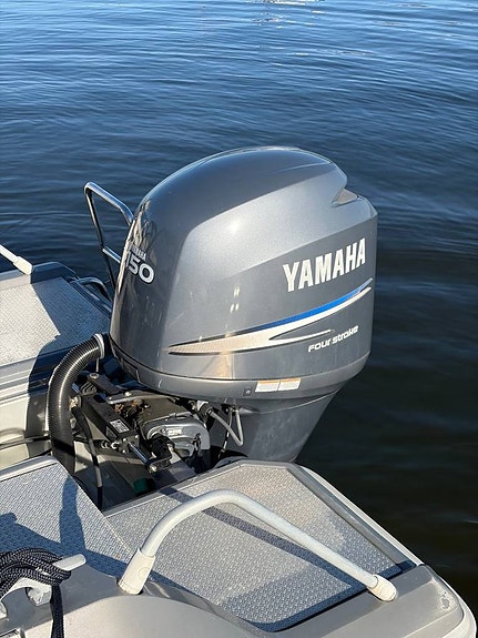 Buster XXL Yamaha F150 -09 8 of 8