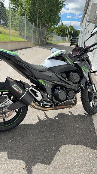 Kawasaki Z800 5 of 6